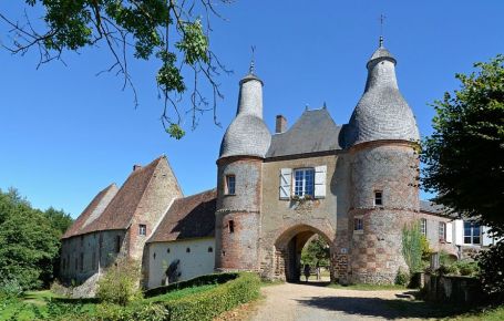 ᐃ LE VAL FLEURI **** & PARC DE LOISIRS